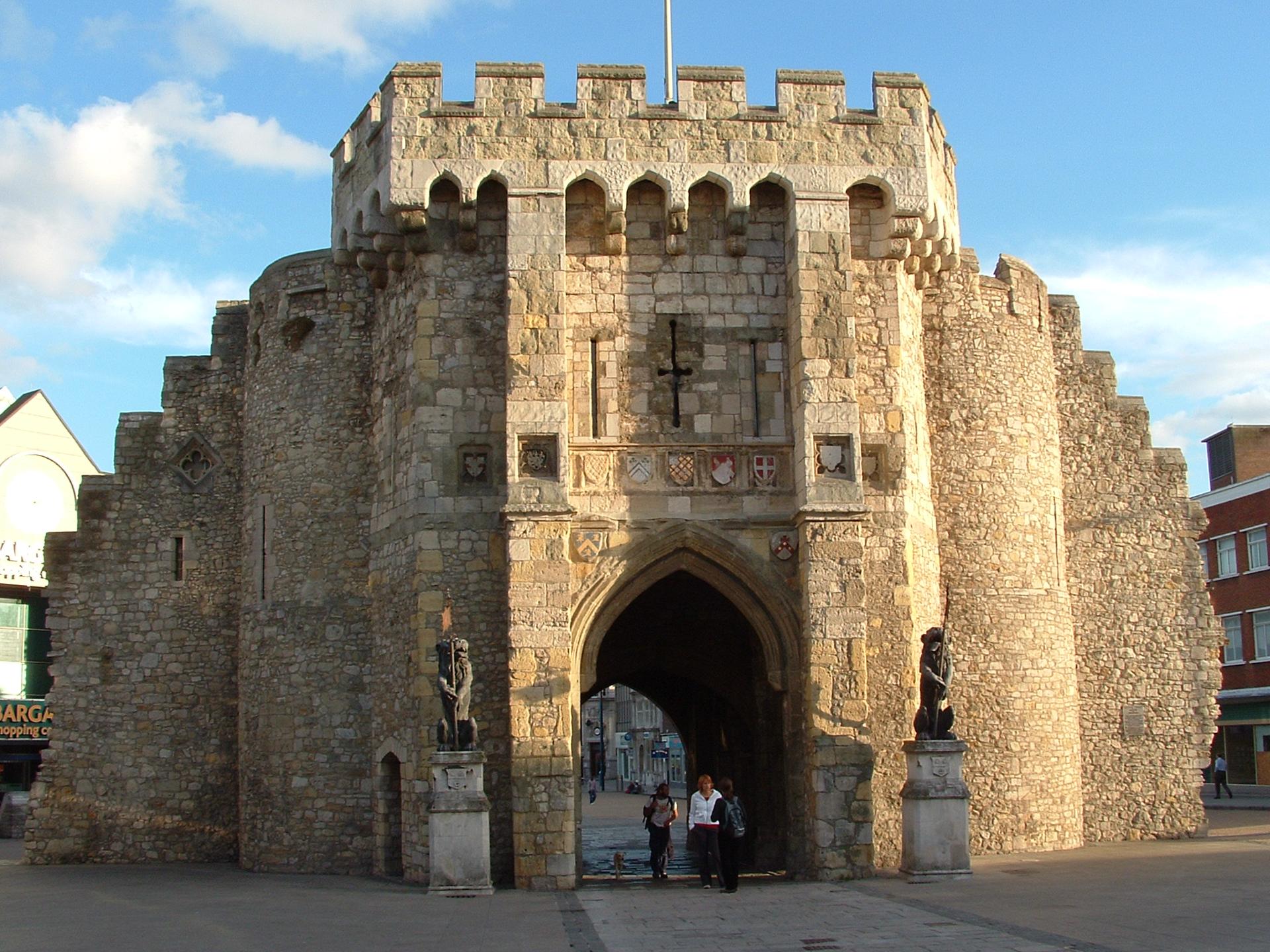 04 - southampton - bargate.jpg